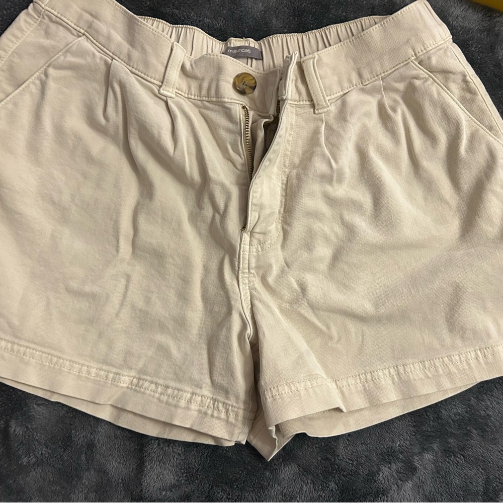 Maurices light Tan Cargo Shorts for Women
